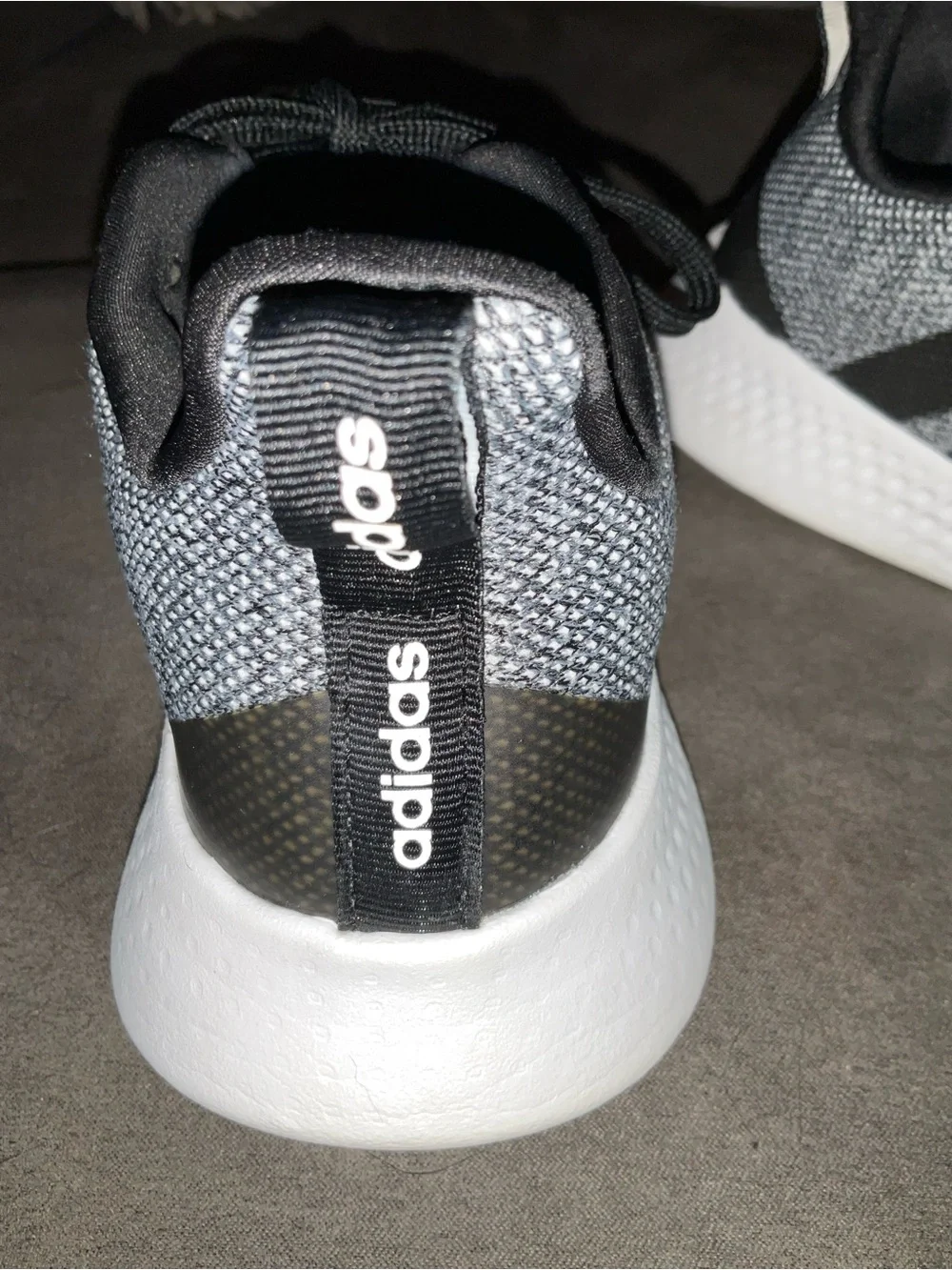 adidas Cloudfoam Men’s Grey Knit Sneakers with Black Accents Sz 8